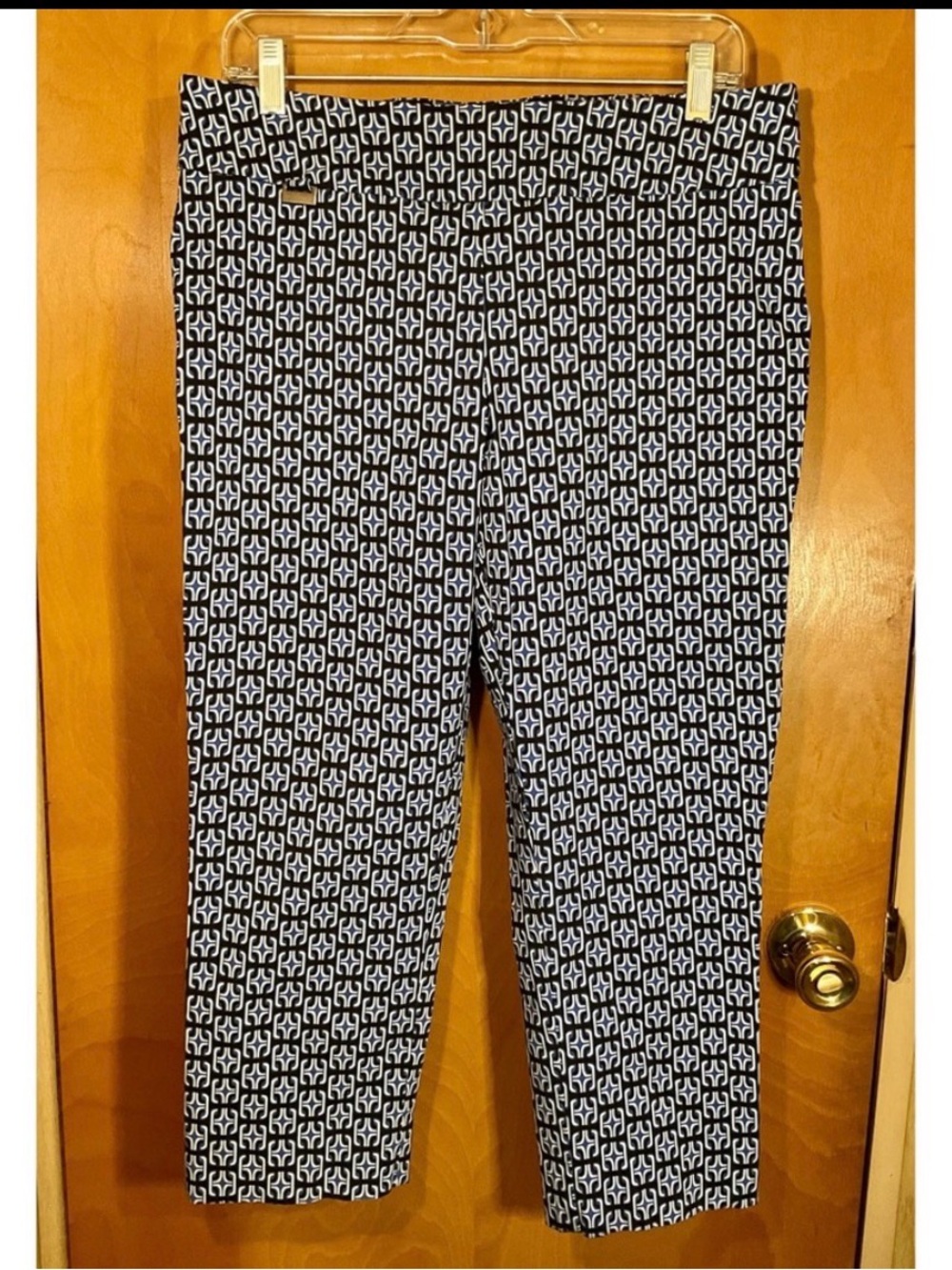 Peck & Peck Black and White Geometric Crop Pants